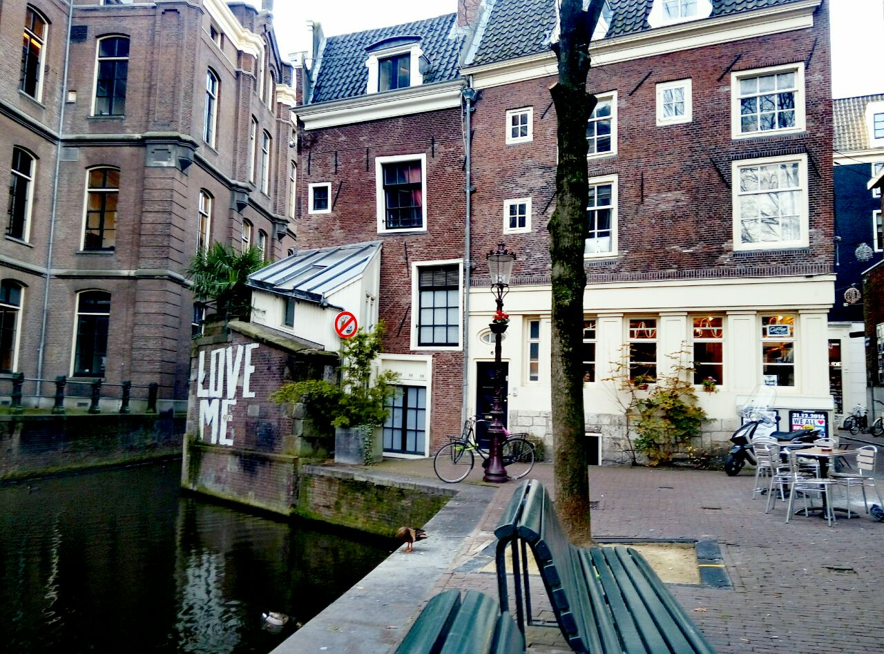 photo5399926403052447727